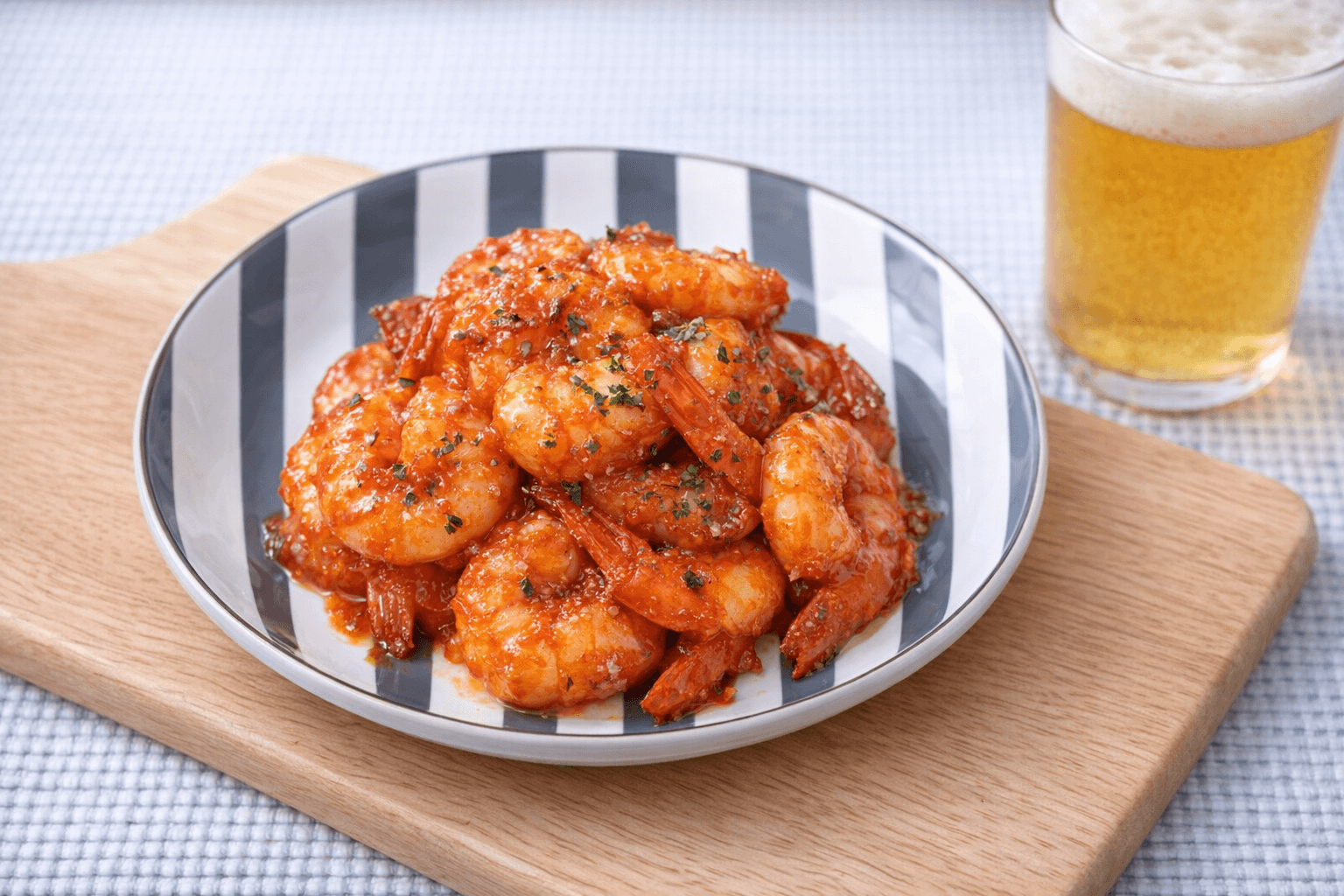 15분 완성! 맥주가 술술 넘어가는 초간단 마늘버터 칠리새우 황금 레시피 🍤🍺