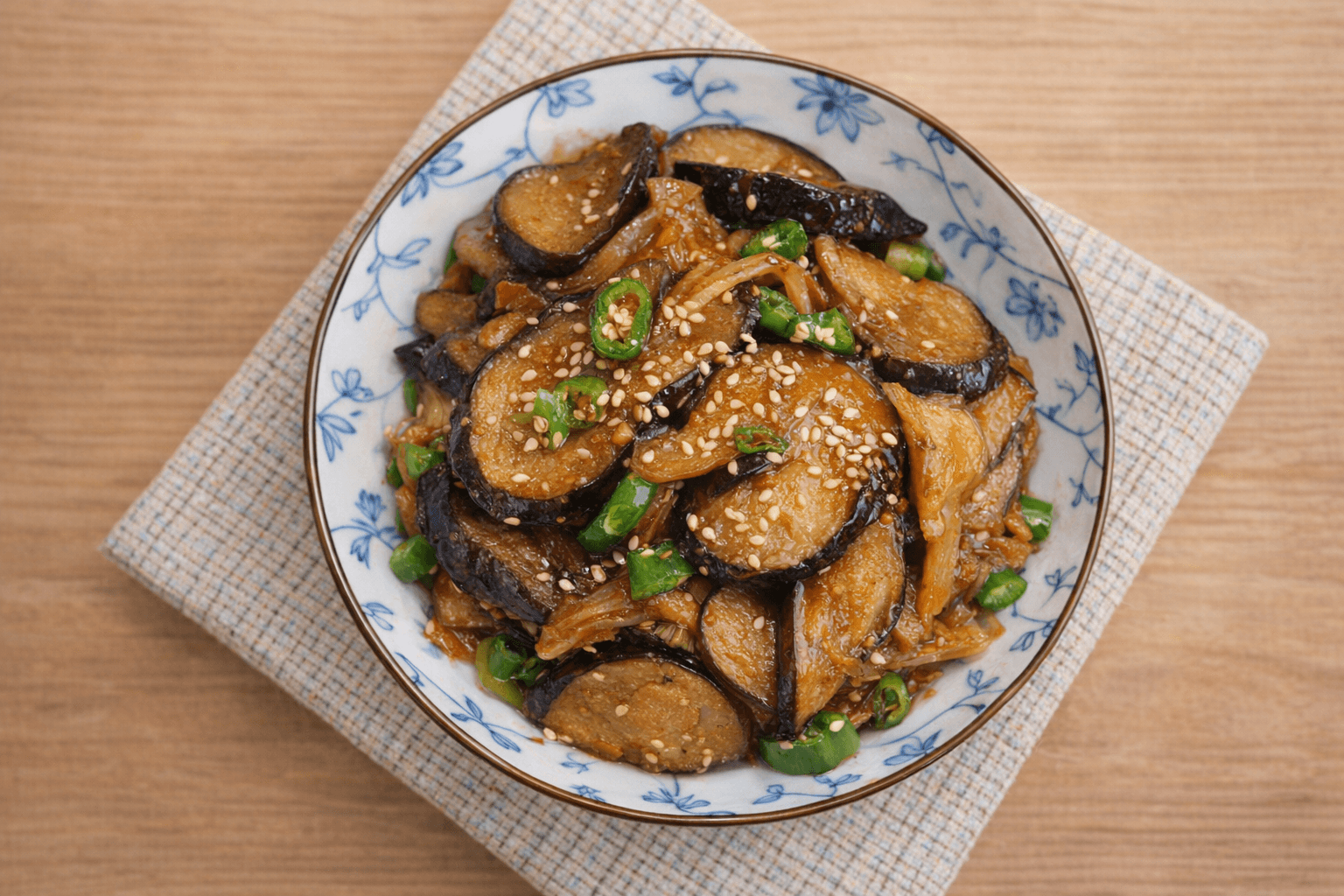 절대 실패 없는 밥도둑! 쫄깃하고 감칠맛 폭발하는 백종원 가지볶음 황금 레시피