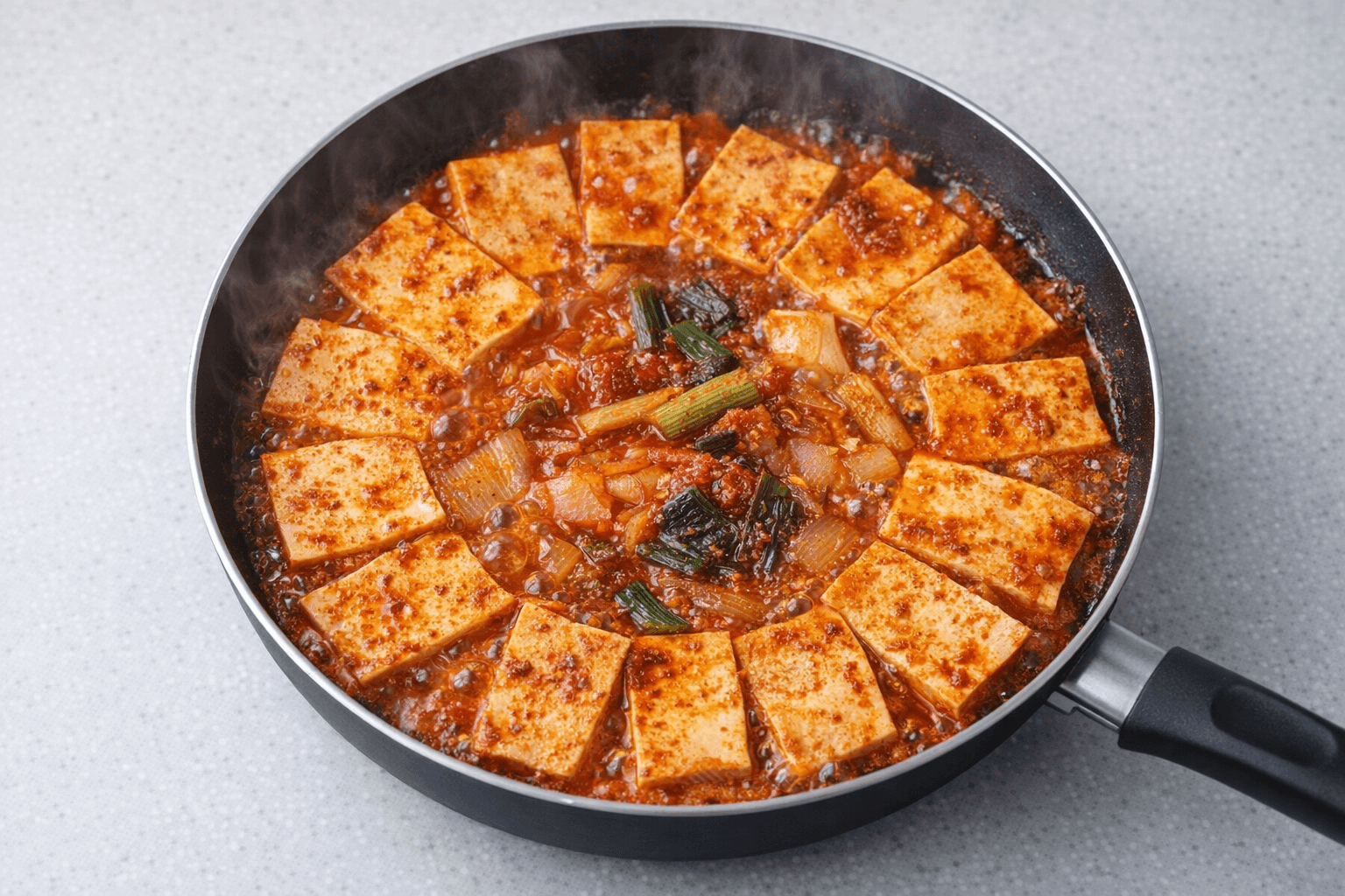 다른 반찬은 절대 꺼내지 마세요! 밥솥 거덜 내는 마성의 두부짜글이 황금 레시피