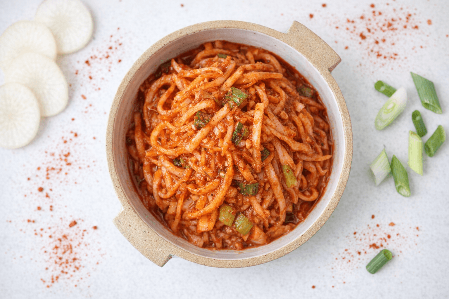 매콤 아삭 무생채 무침 반찬