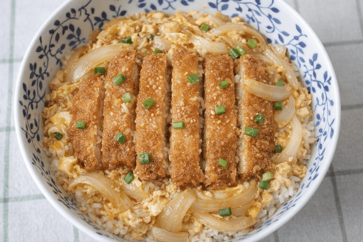 가츠동 돈가스덮밥 플랫디자인 일러스트