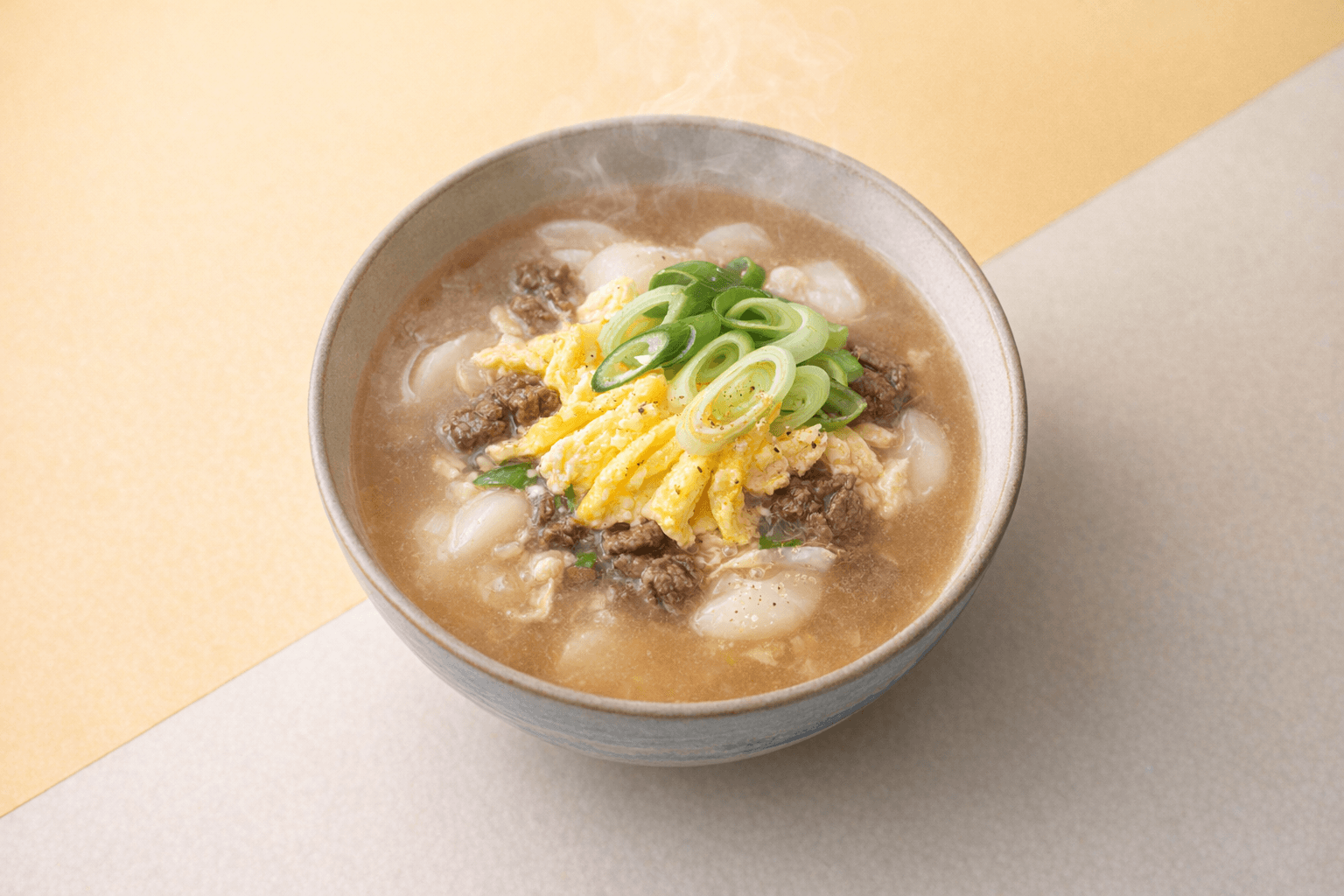 [절대 실패 없는] 진한 국물이 끝내주는 소고기 떡국 황금레시피! 명절 필수 요리