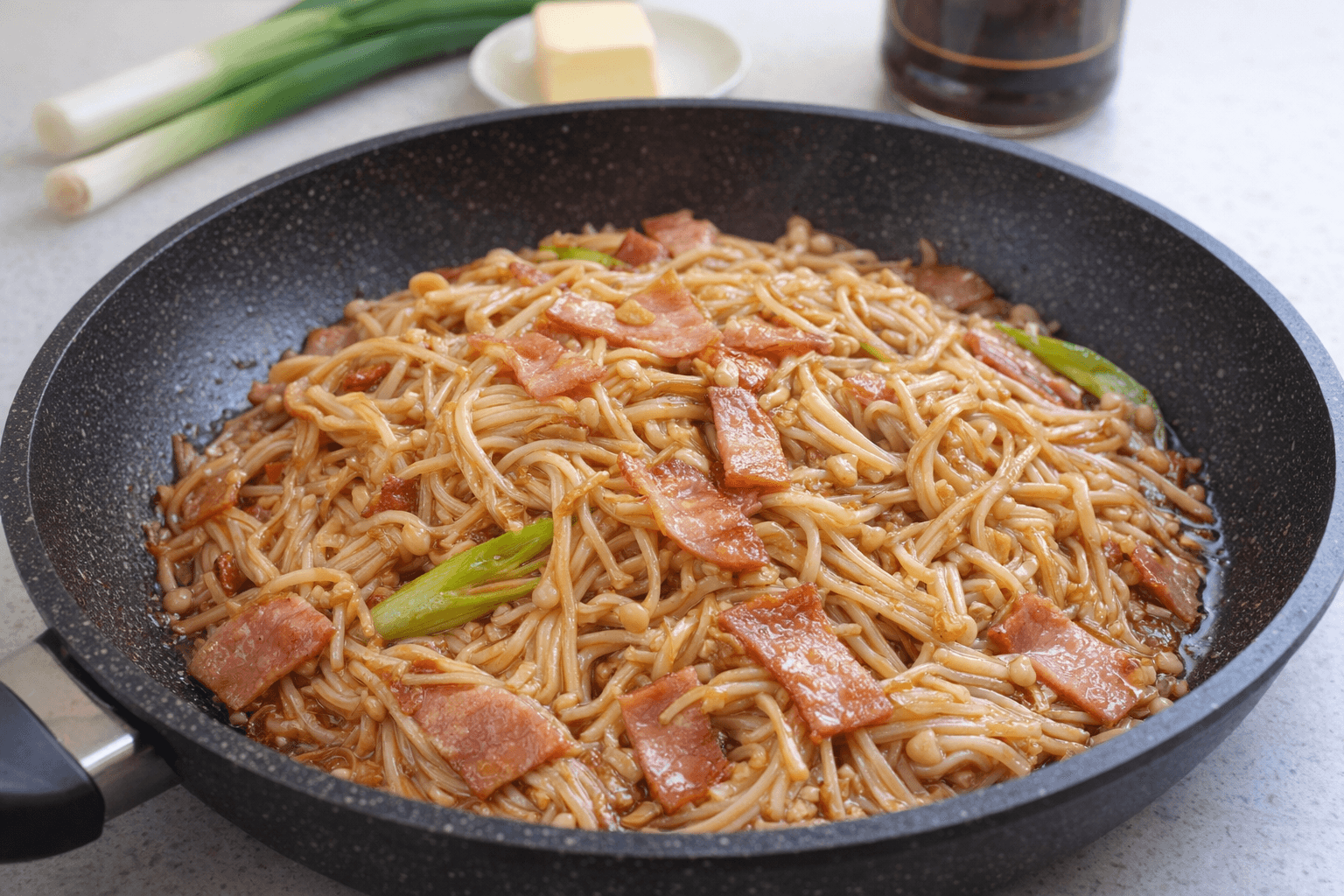 [10분 컷] 무조건 성공하는 마약 반찬! 팽이버섯 베이컨 볶음 황금 레시피