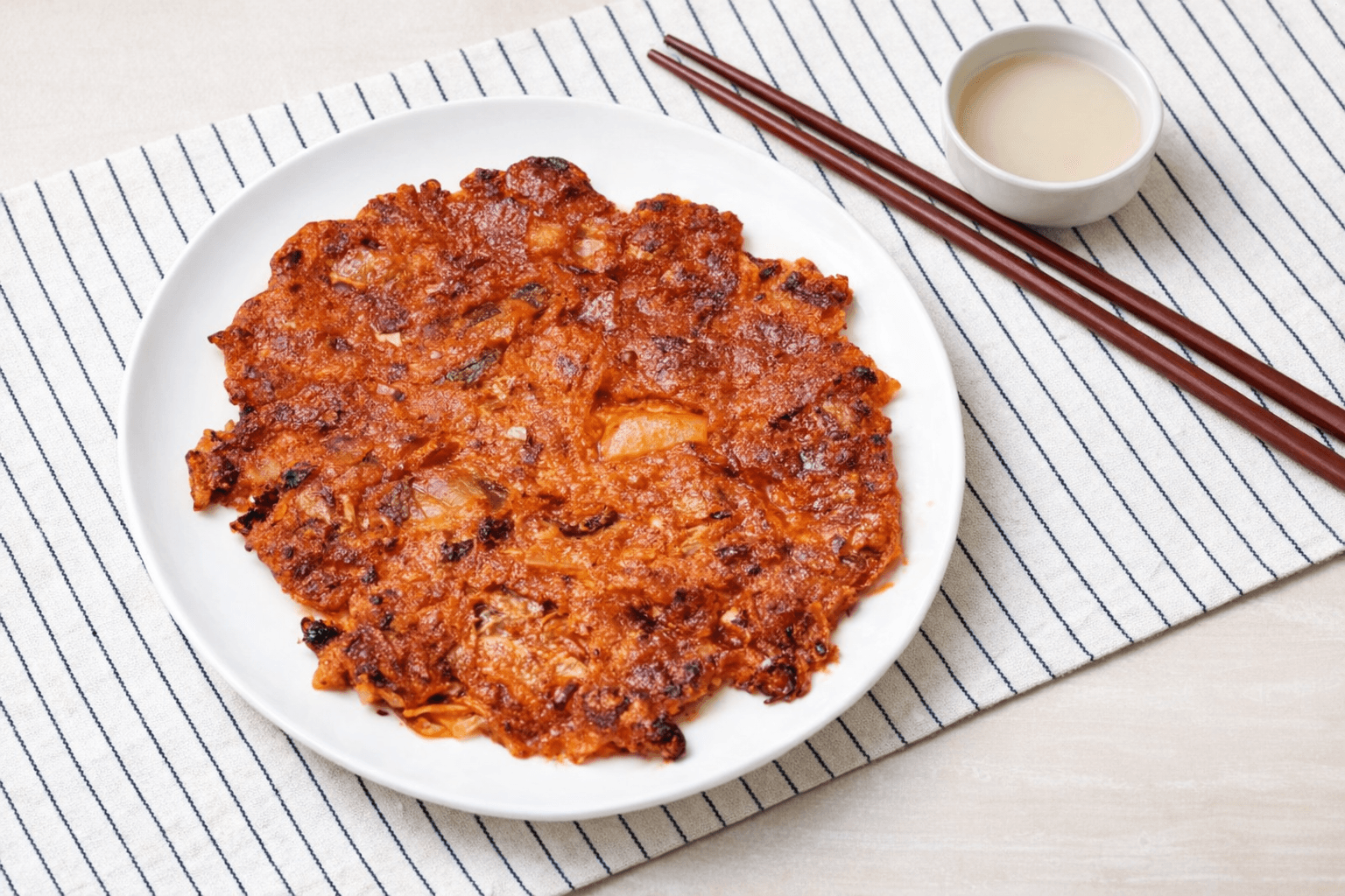 [초간단] 절대 실패 없는 바삭바삭 김치전 황금레시피! '이것' 하나로 감칠맛 폭발?