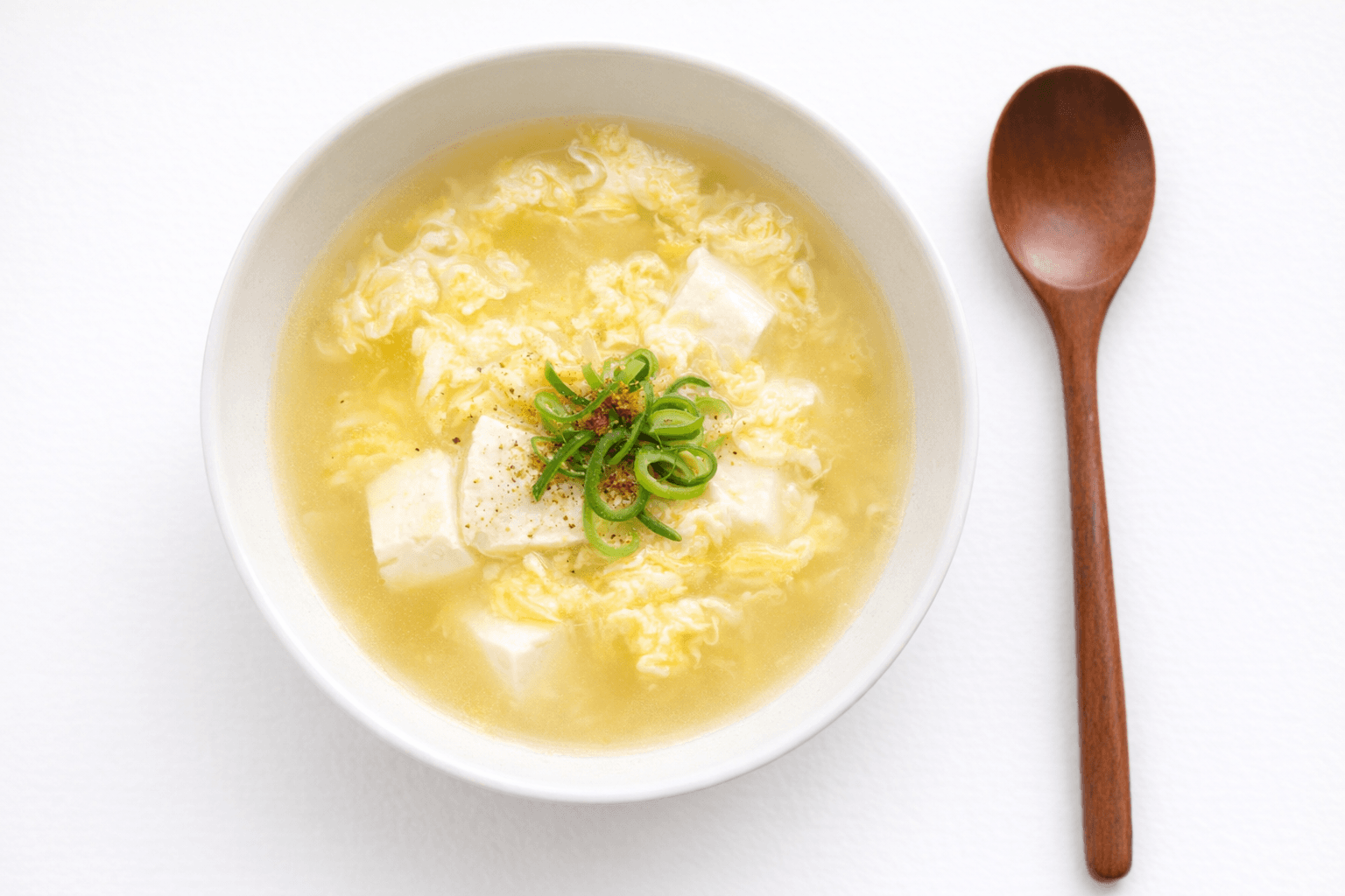 [아침국 추천] 단 10분 만에 끝! 속이 뻥 뚫리는 감칠맛 폭발 새우젓 연두부 달걀국 황금 레시피