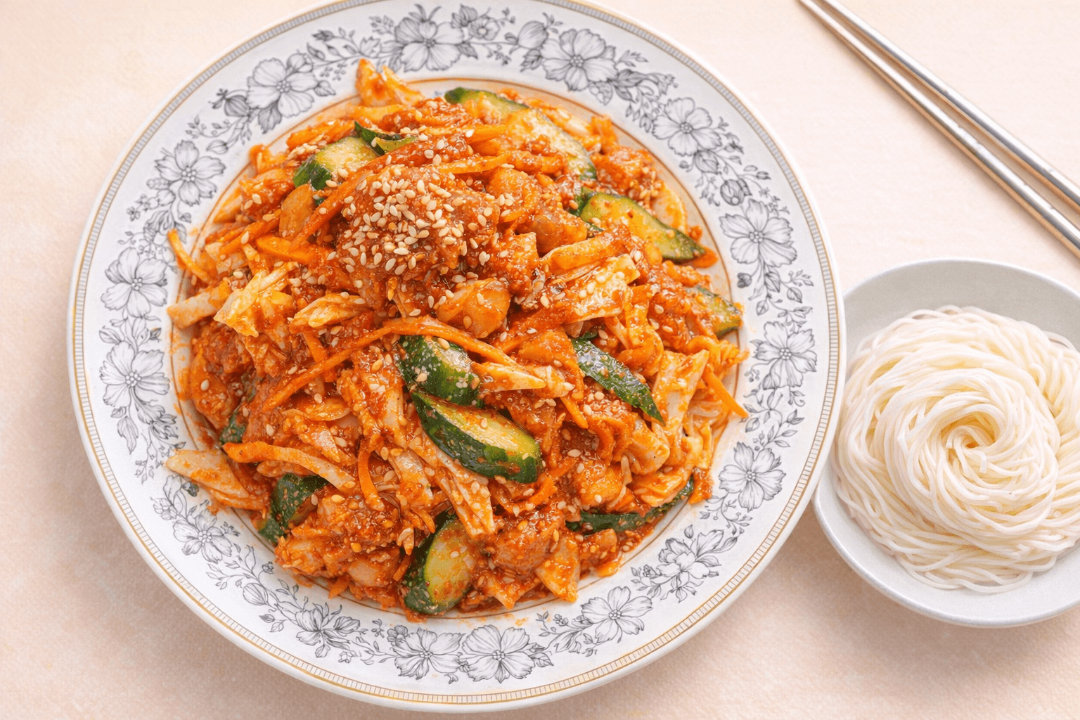 다이어트 선언 취소! 10분 만에 끝내는 마성의 새콤달콤 골뱅이무침 황금 레시피