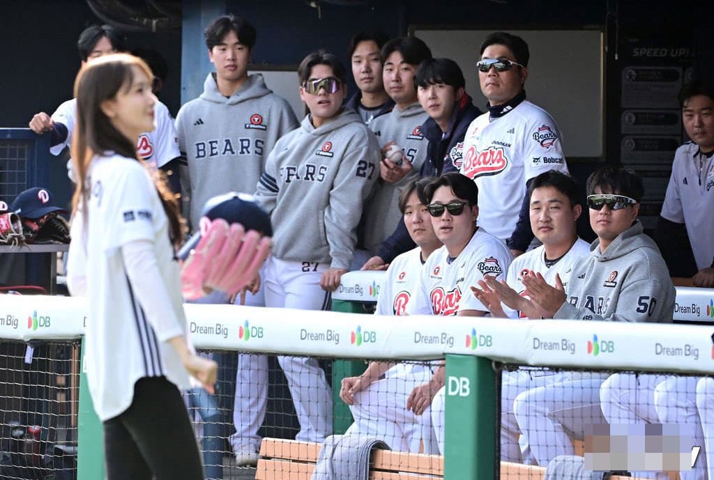 11년 만의 시구라는데 진심 이게 맞아?