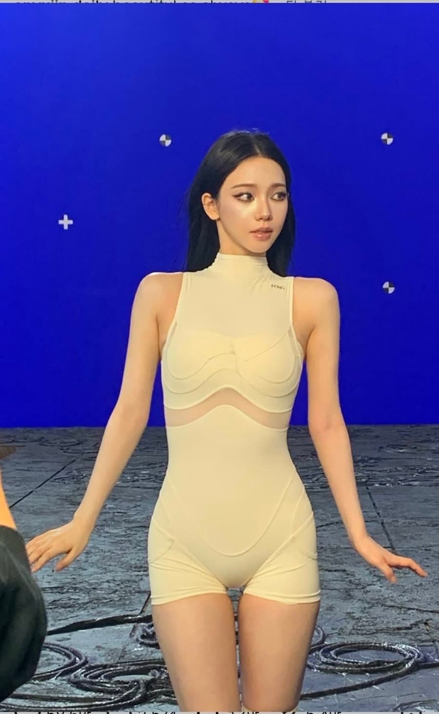 카리나 과감한 노출.jpg