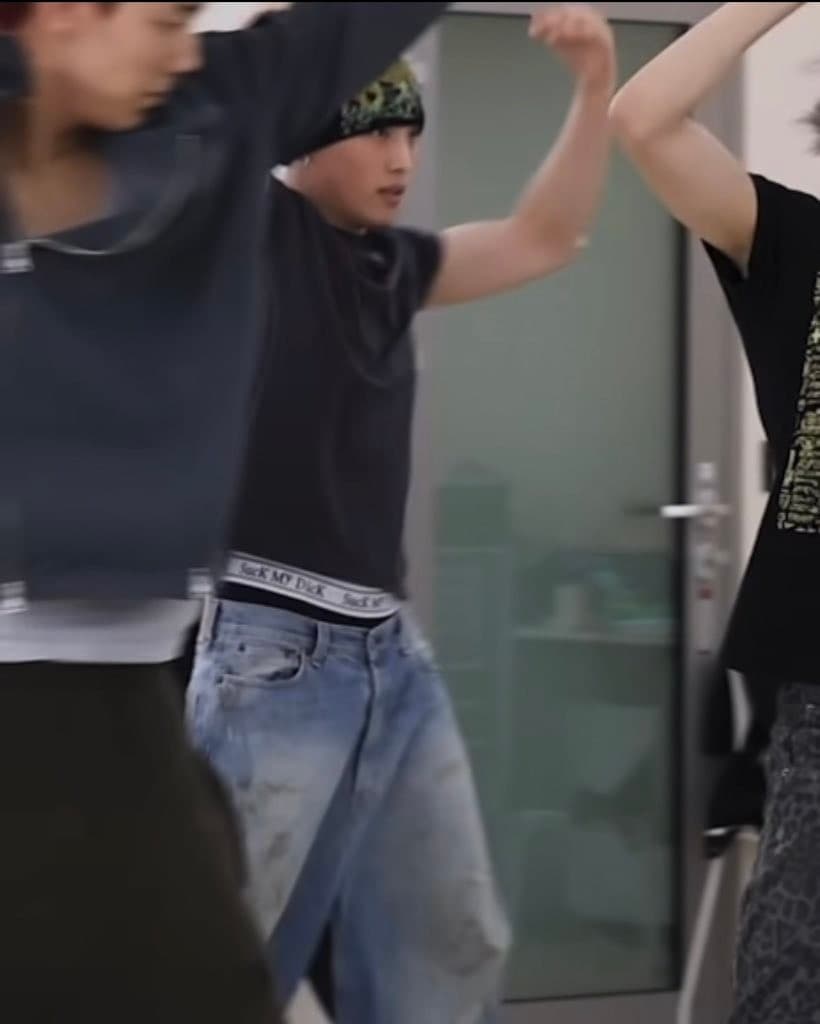 남돌 새깅 유행 진심 개싫어...