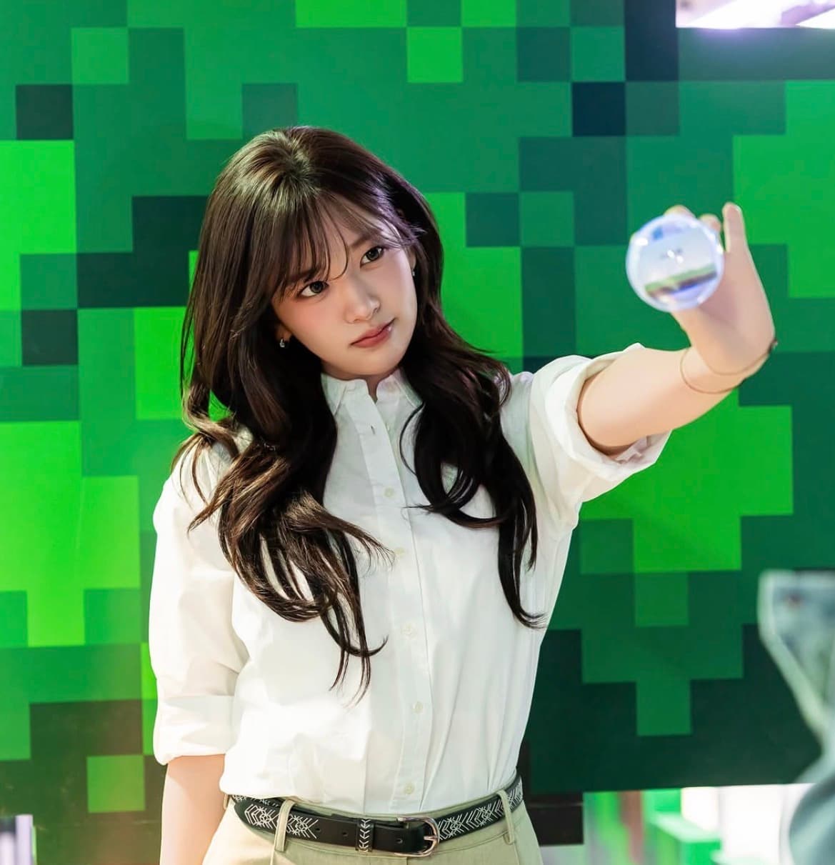 안유진 비율 좀 봐바…