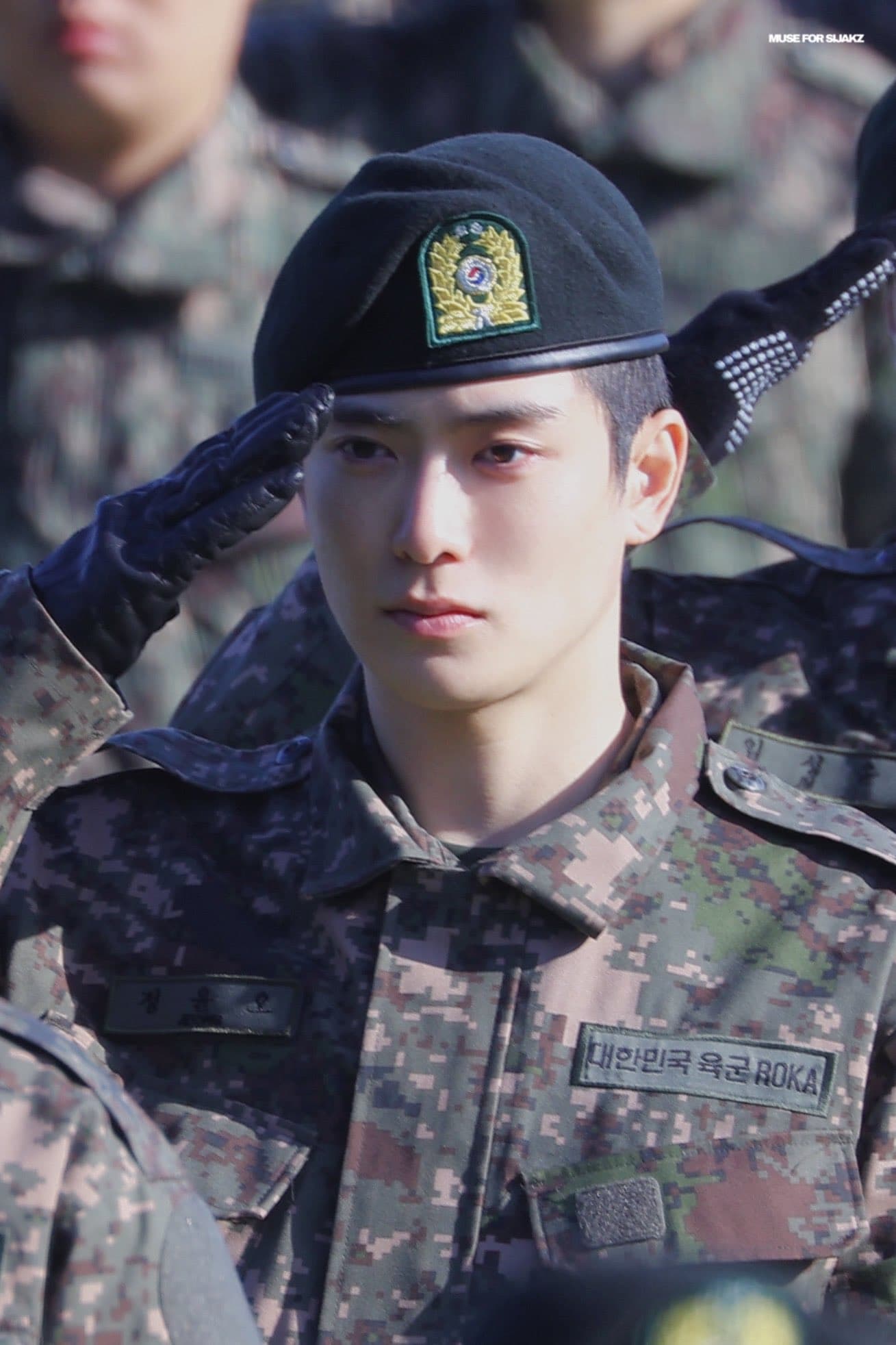 엔시티 재현 수료식 vs전역식 차이